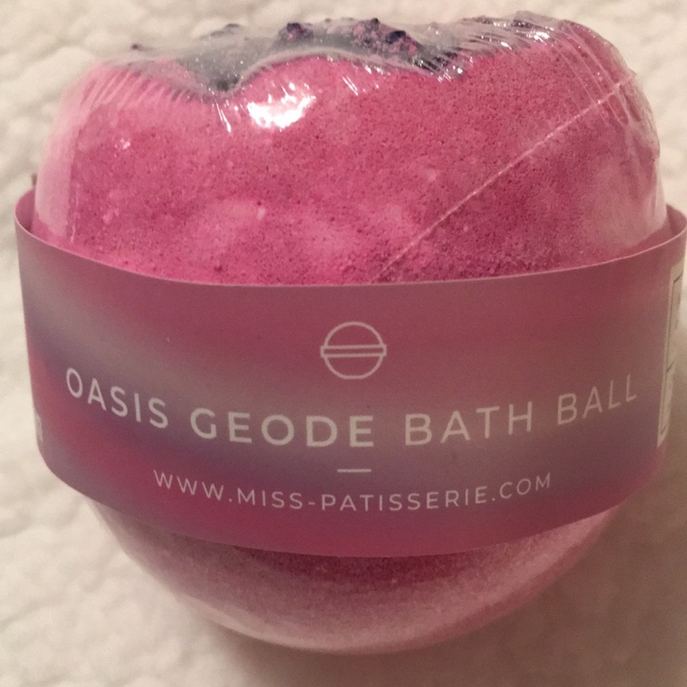 Miss Patisserie Oasis Geode Bath Ball
